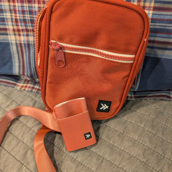 Rose Water - Crossbody  from Thread - Picture 8 of 12